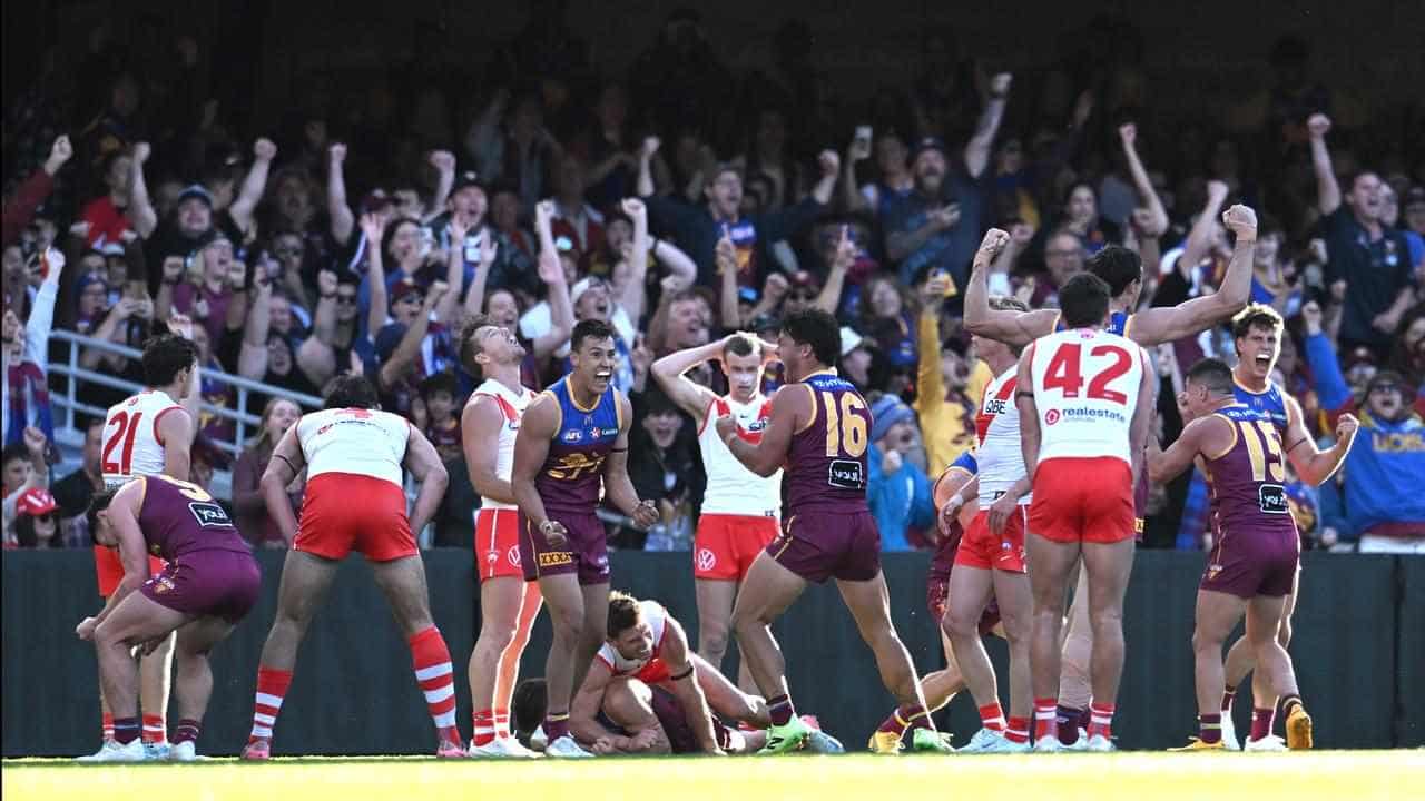 Brisbane pip Swans in AFL thriller