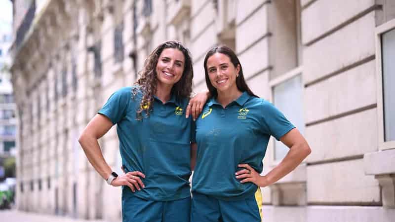 Fox sisters spurring each other at Paris Games