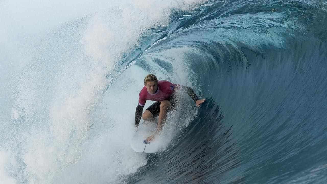 Aussies Ewing, Wright through in Olympic surfing