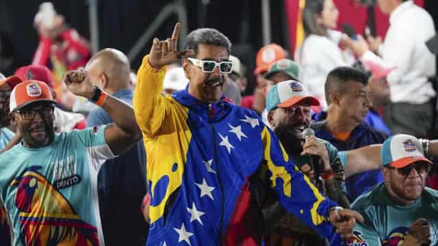 Venezuela president, opposition in election stand-off