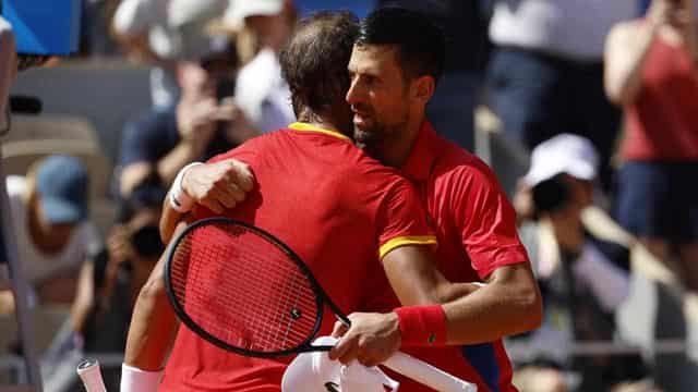 Djokovic beats Nadal in straight sets in Paris