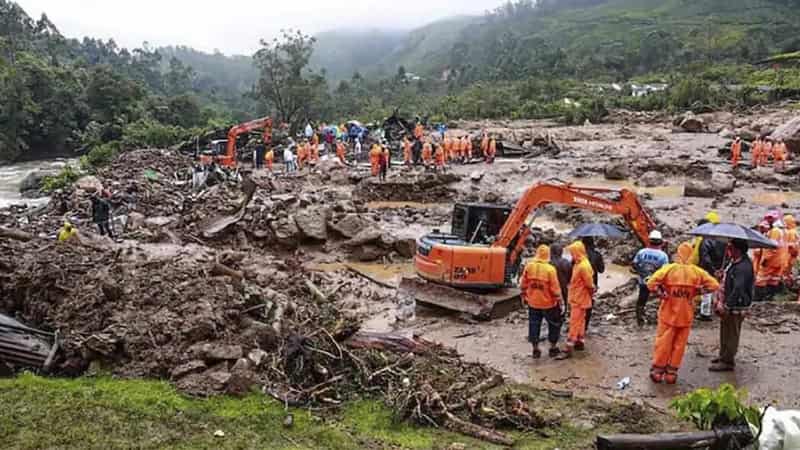 India landslide death toll rises to 151, amid search