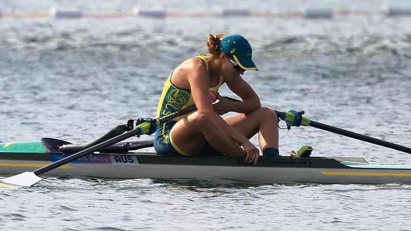 Review starts into rowers after poor Paris return