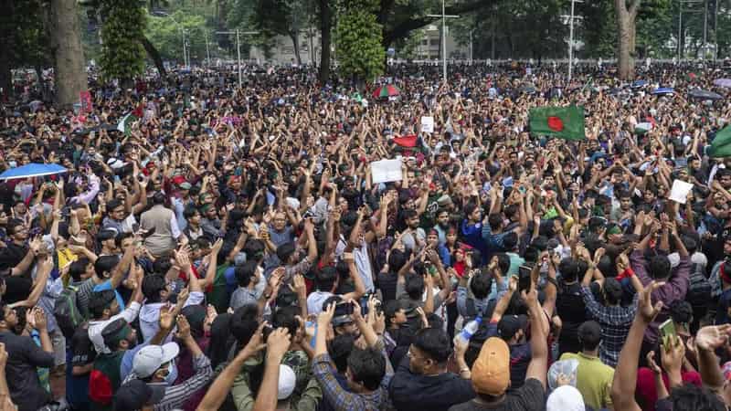 Deadly clashes as Bangladesh government imposes curfew