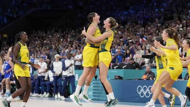 Opals surge into quarter-finals, avoid clash with US