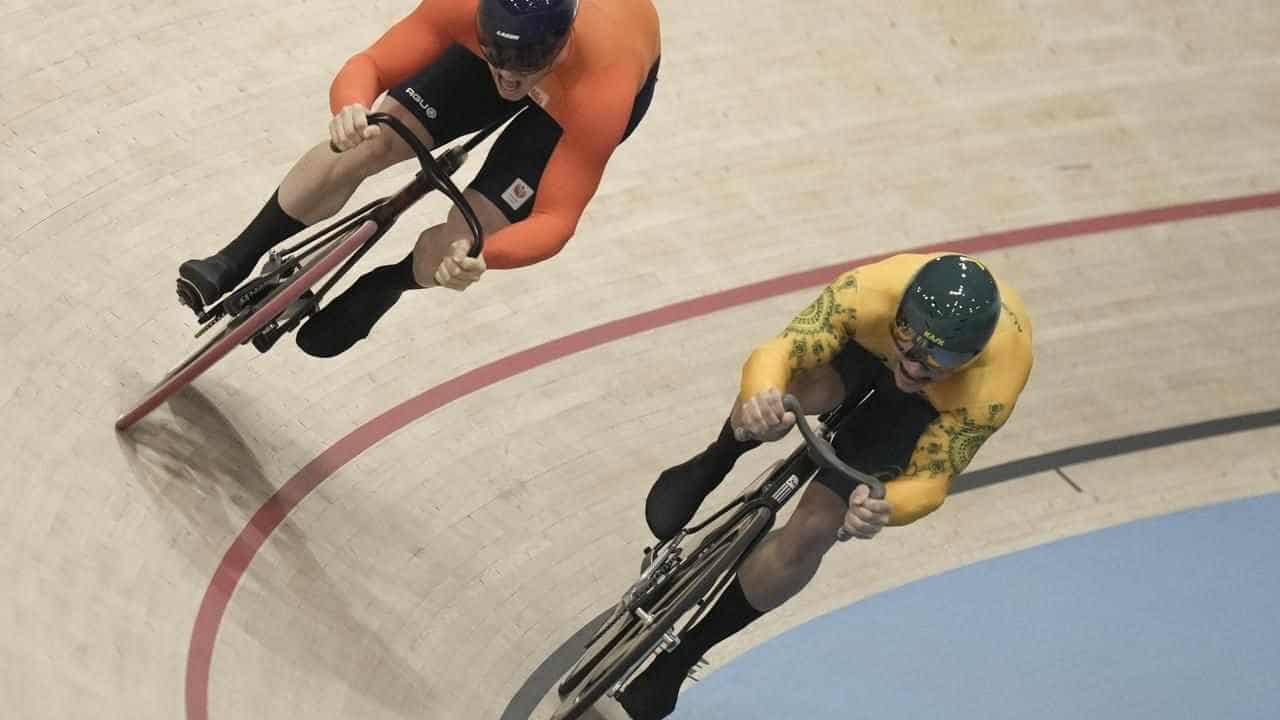 Meares speaks to Australian cycling team over media