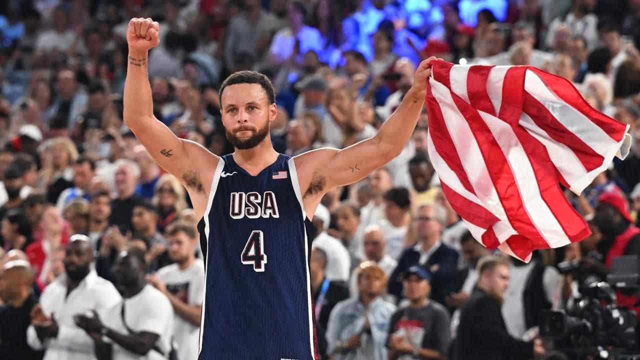 Curry's late show seals men's basketball gold for US