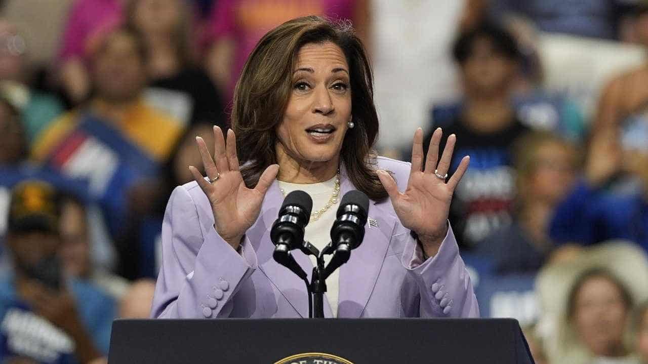 Harris promises tax-free tips for hospitality workers