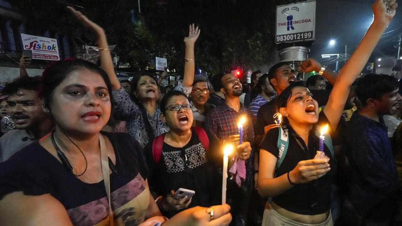 Protests sweep India over rape and murder of doctor