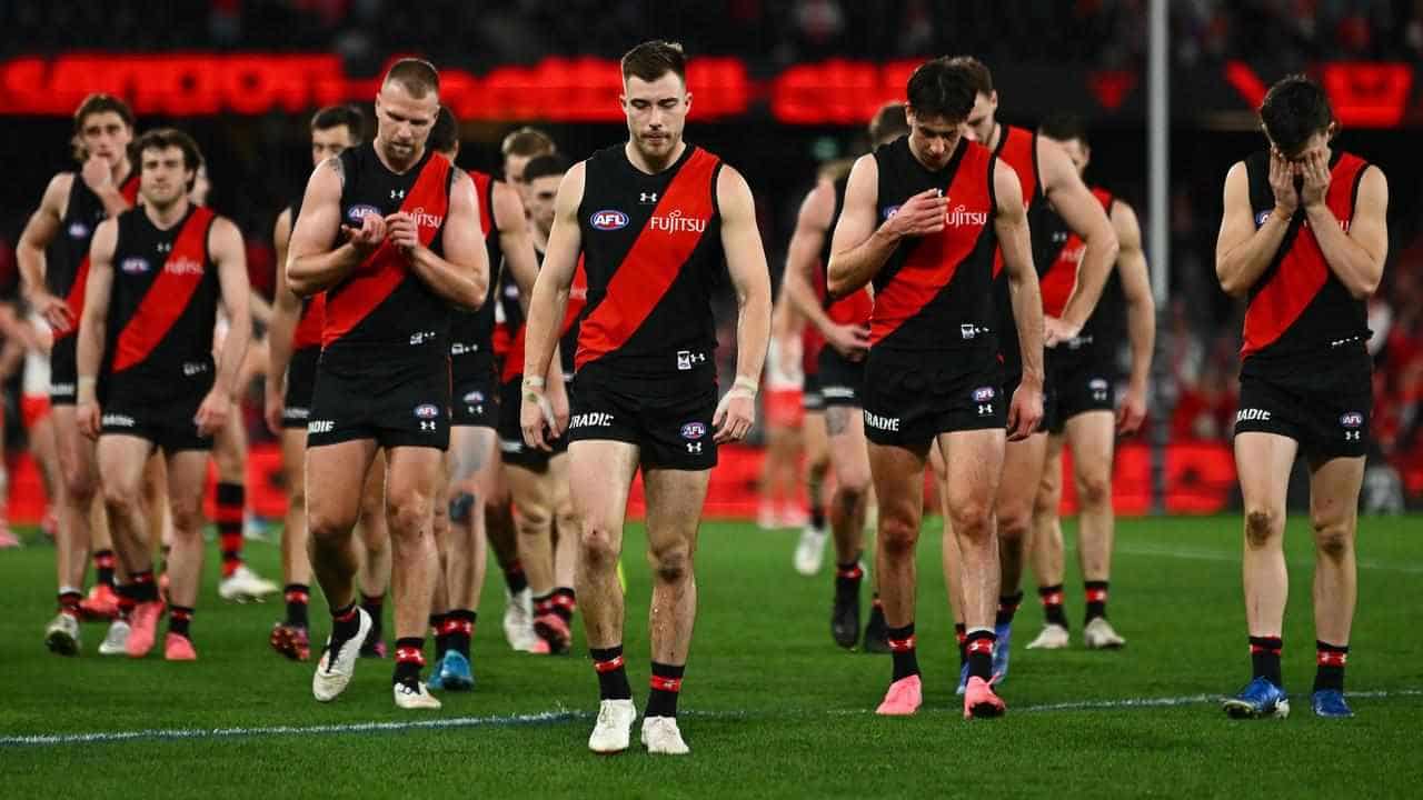 Essendon's season crumbles in familiar fashion