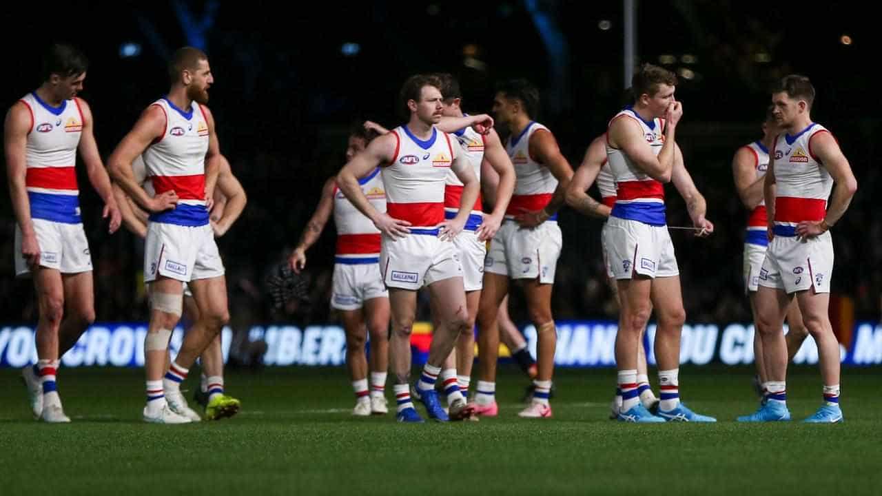 Vulnerable Bulldogs narrow focus on Kangaroos