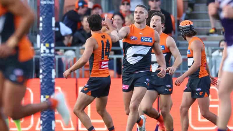 Hogan stars as Giants beat Dockers to extend win streak