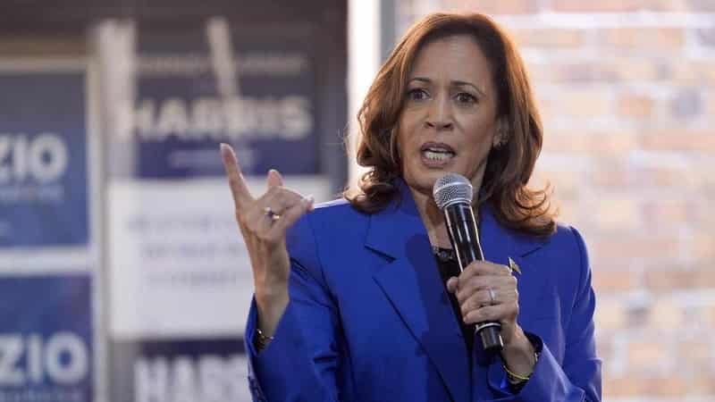 Harris implies Trump a 'coward' to Pennsylvania crowd