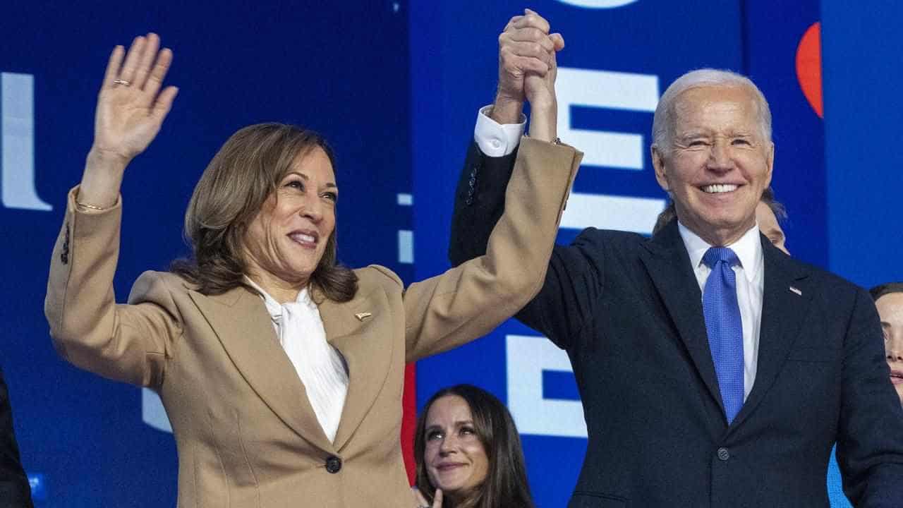 Biden hails Harris as the future in emotional farewell