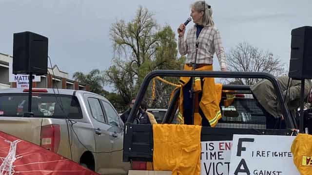 Farmers take fight against renewables to their premier