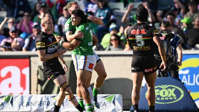 Raiders stun Cleary-less Panthers to keep season alive