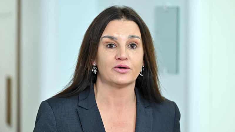 Jacqui Lambie Network MPs out of party