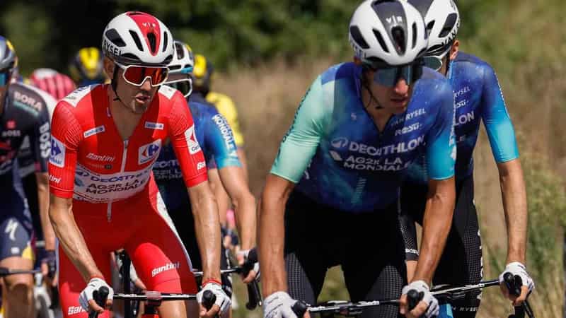 O'Connor maintains Vuelta lead as Van Aert wins stage