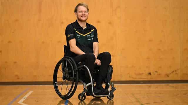 Vernon eyes Paralympic medal on top of bush footy flags