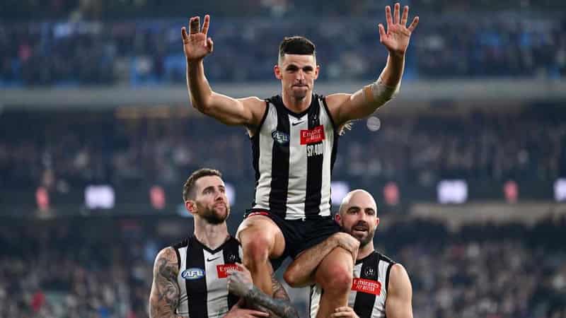 Sidebottom among veteran Collingwood trio to play on