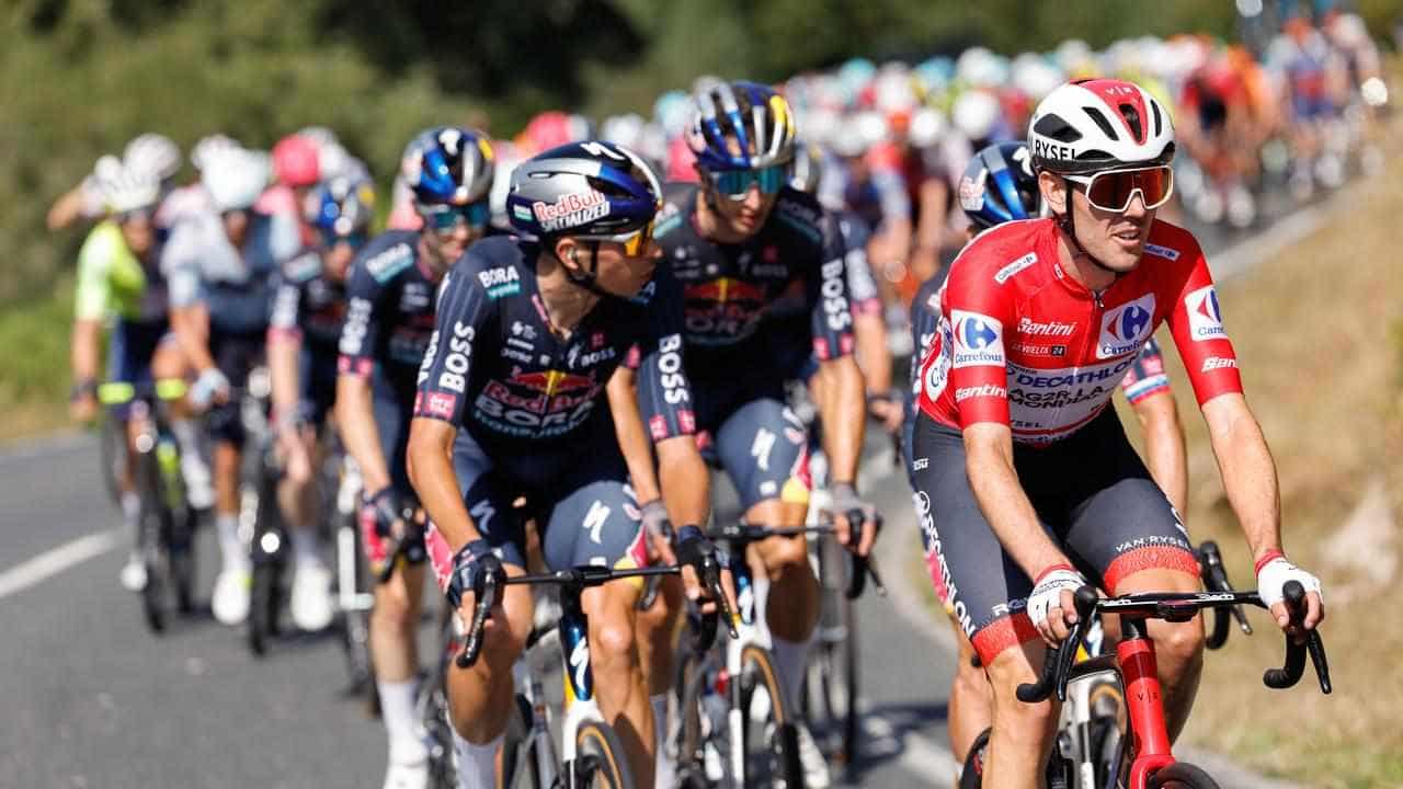 O'Connor stays in red after controlling stage in Vuelta