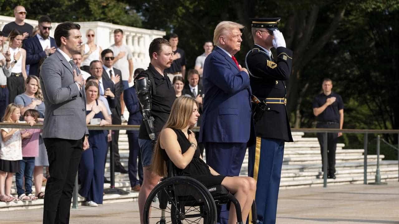 US Army defends cemetery employee in Trump incident