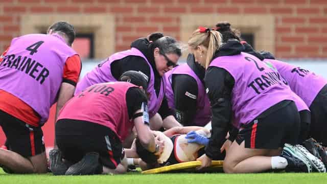 Sickening clash of heads rattled Bombers in AFLW loss