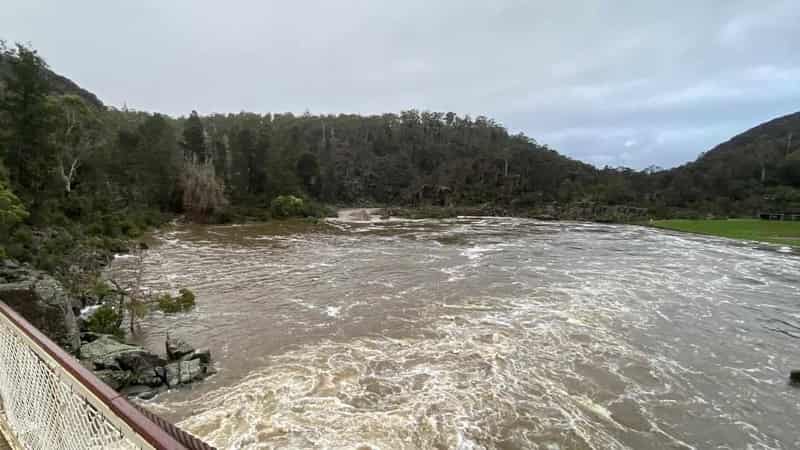 Tassie floods as wild weather slams nation's southeast