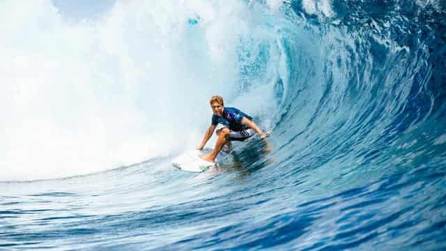 Ewing, Fanning unite to snap world surf title drought