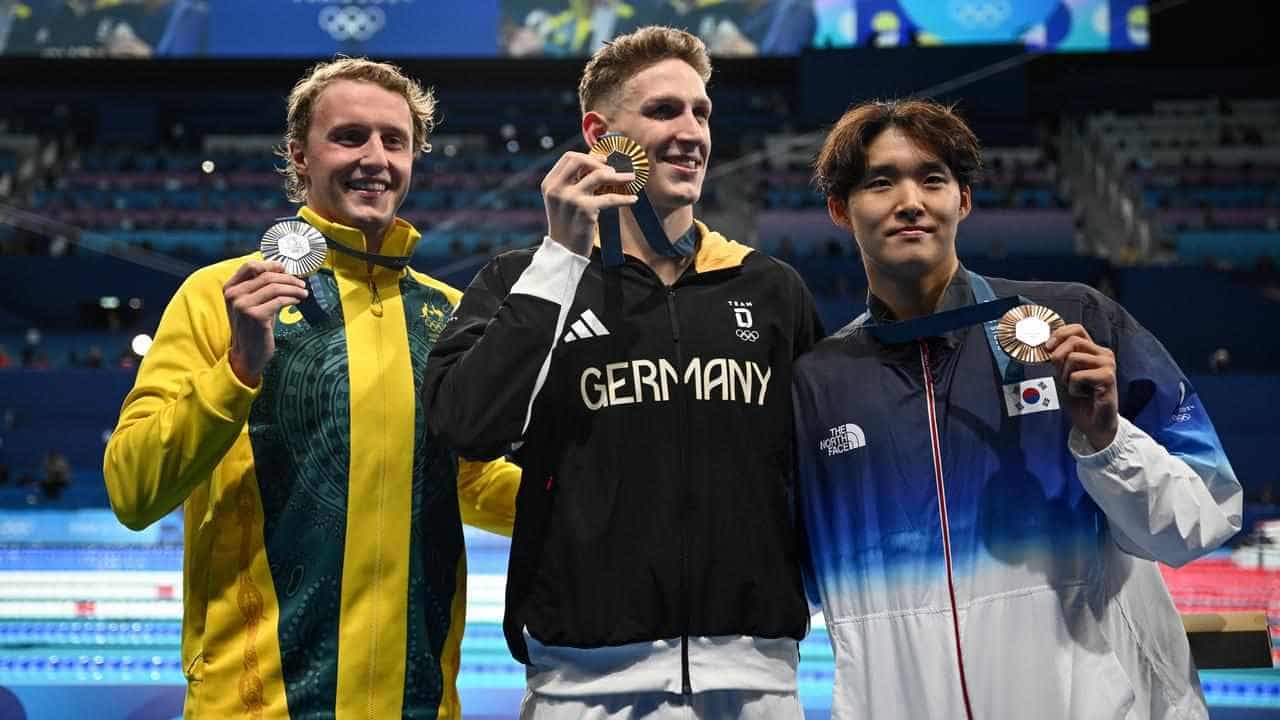 Swimming Australia sack coach for Korea barracking