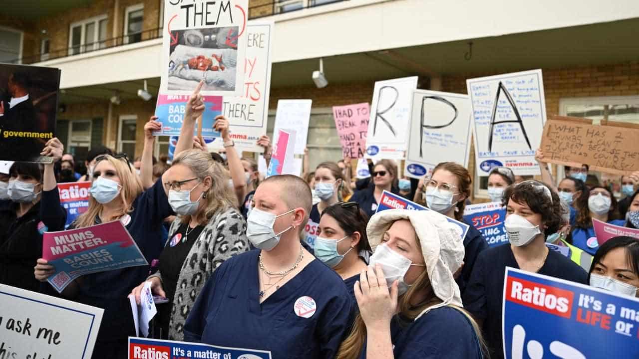 Nurses will defy order not to strike over pay fight