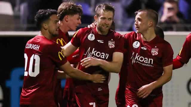 Adelaide down Wanderers in Australia Cup quarter-final