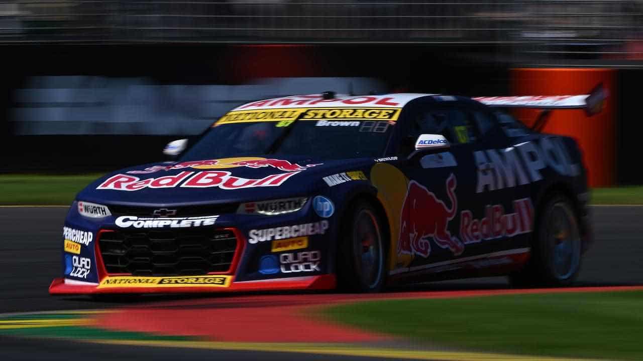 Brown navigates wet to edge Waters for Sandown 500 pole