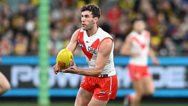 Swans pick Fox over Adams as Stewart returns for Cats