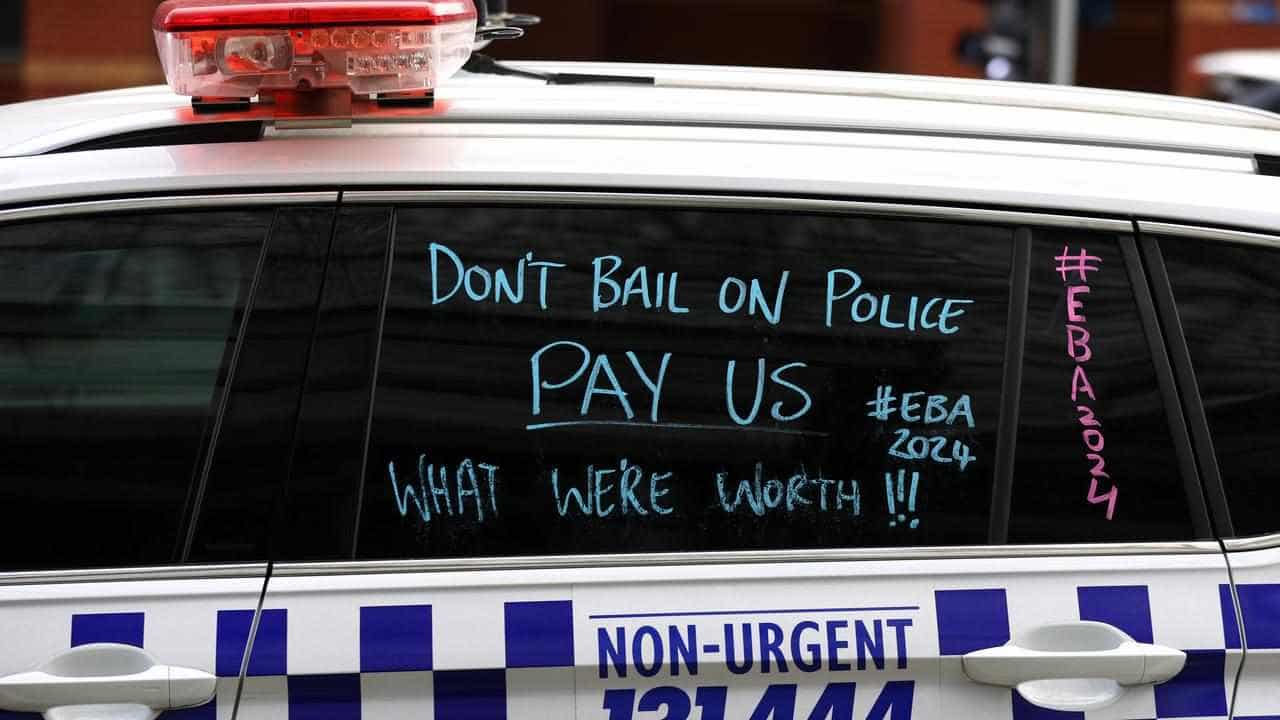 Vic treasurer's plea to police amid industrial action