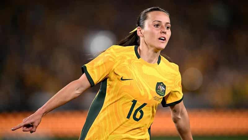 Hayley Raso scores stunner on Tottenham debut