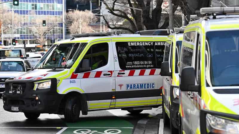 Senior paramedics to get 20pct-plus pay rise under deal