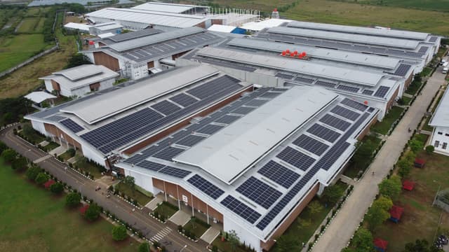 TotalEnergies ENEOS Completes Solar Rooftop Project with Indonesia's Leading Shoe Manufacturer, PT Bintang Indokarya Gemilang