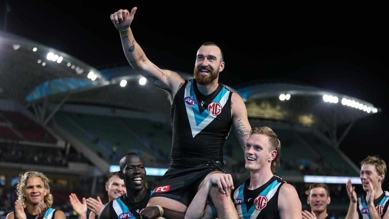 Port's Charlie Dixon calls it quits after 221 games