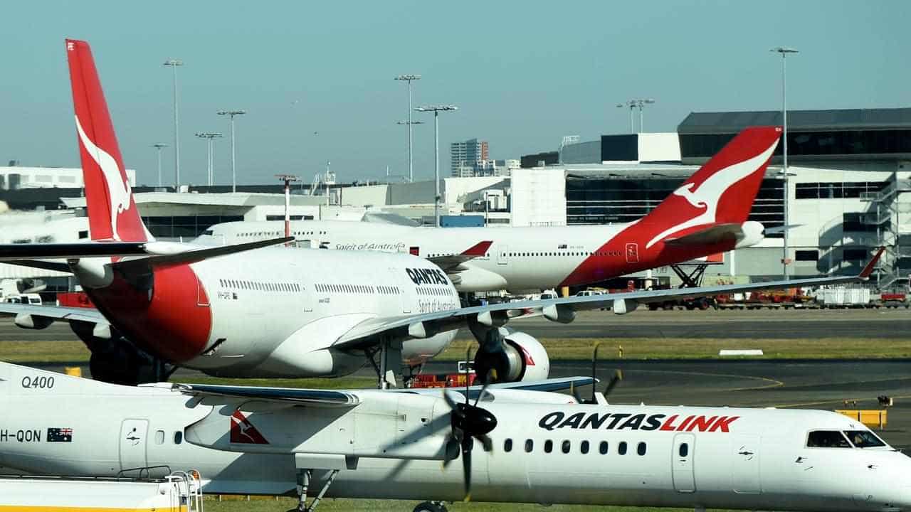 Qantas says it won't drop the ball as engineers strike