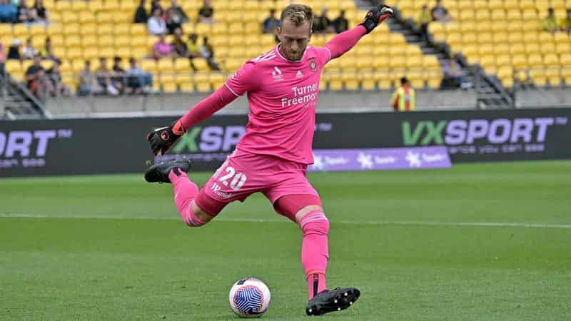 Wanderers keeper Thomas unlikely for ALM season start