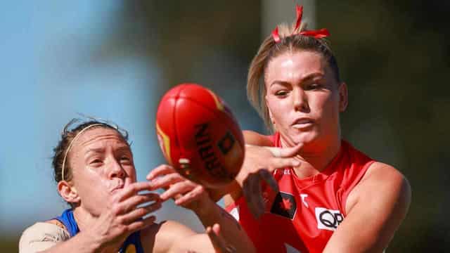 AFLW season over: Swans star, Dogs ruck suffer injuries