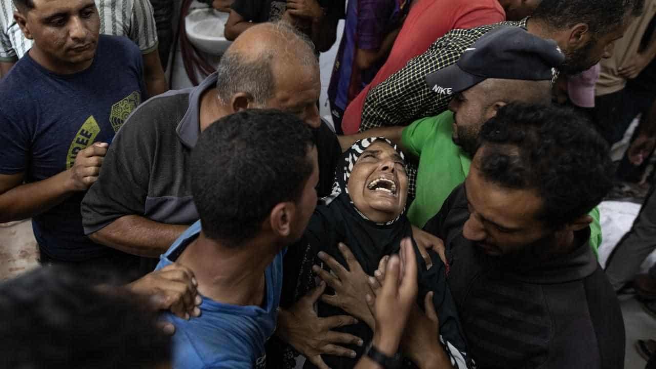 Dozens killed in Gaza as Israeli tanks raid south