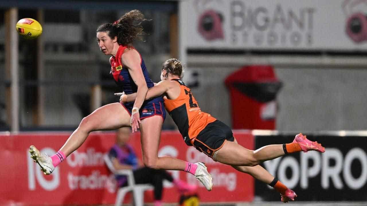 Demons beat Giants to keep AFLW finals hopes alive