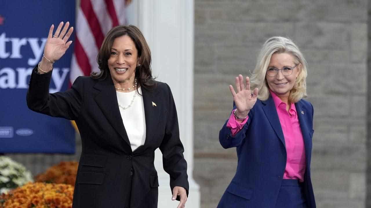 Republican Trump antagonist campaigns alongside Harris