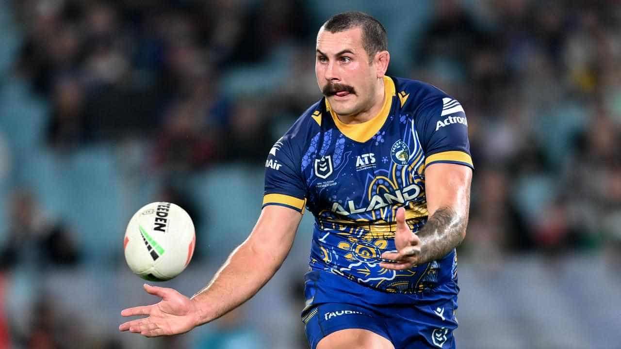 Titans land Campbell-Gillard on three-year deal