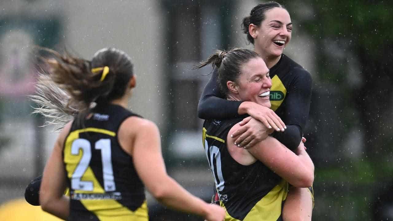 Lightning, Pies can't stop Tigers in AFLW finals chase