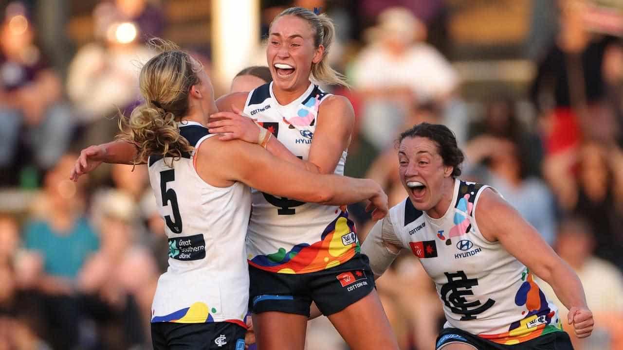 Final-minute frenzy: Blues stun Freo in AFLW boilover