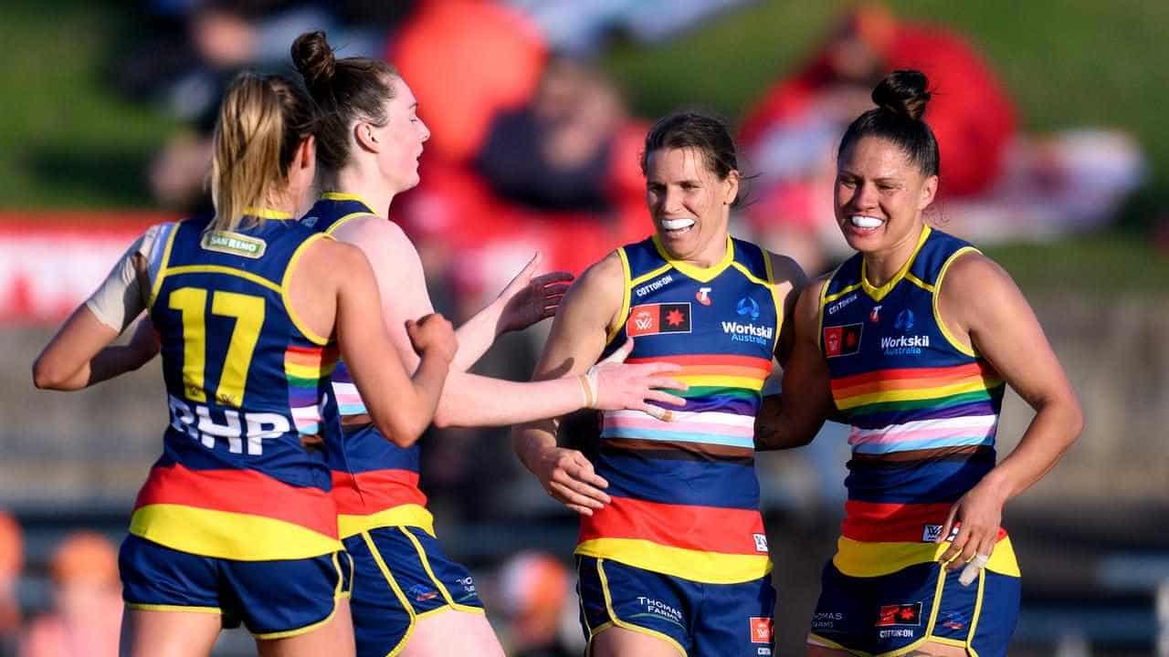 Marinoff stars as Crows feast on struggling Giants