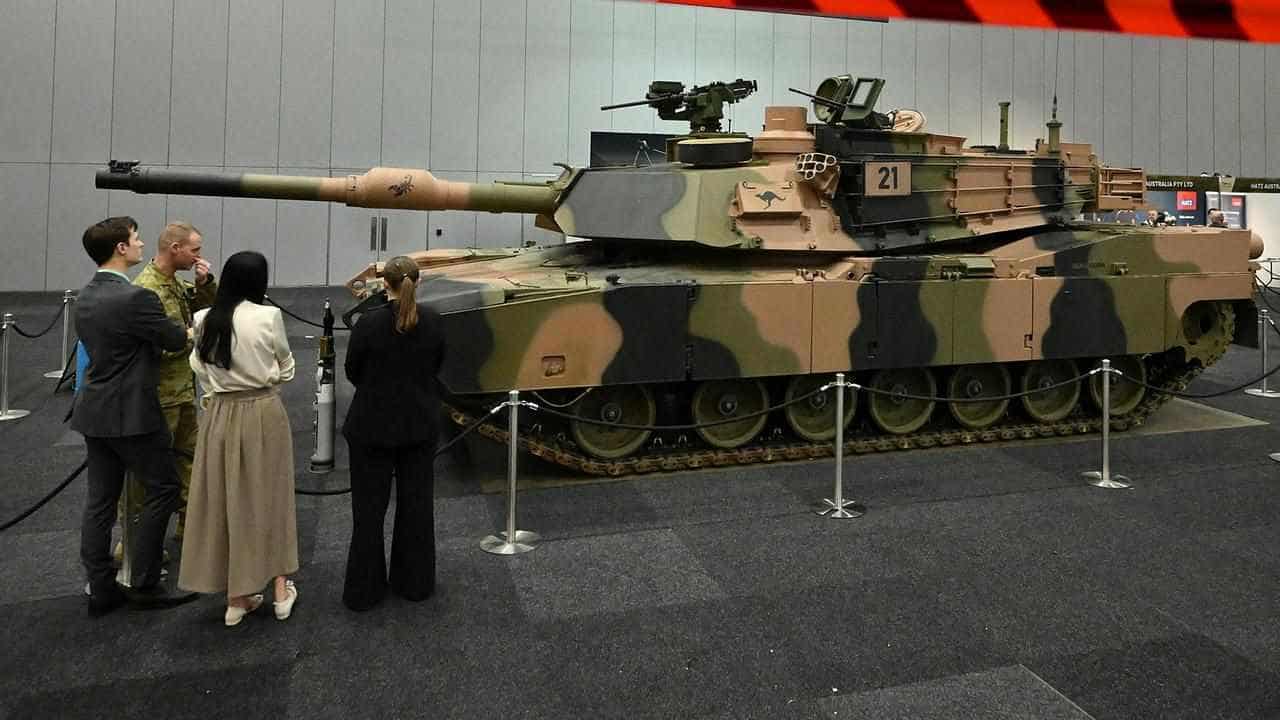 Ukrainian president thanks Australia for tanks donation